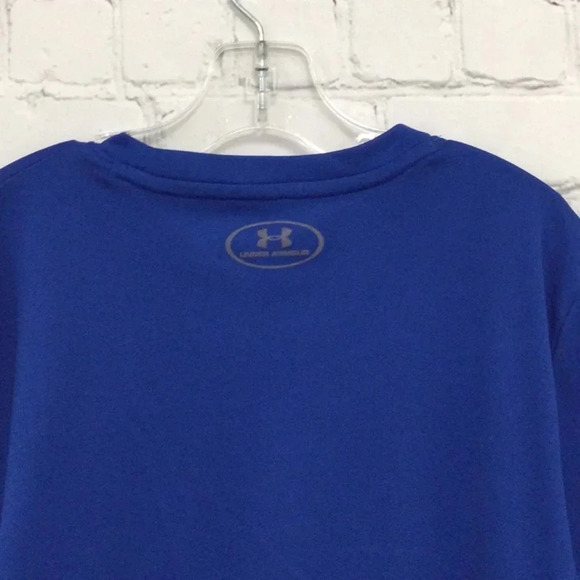 Under Armour Athletic Short Sleeve Top size Medium (10/12) - Picture 6 of 6
